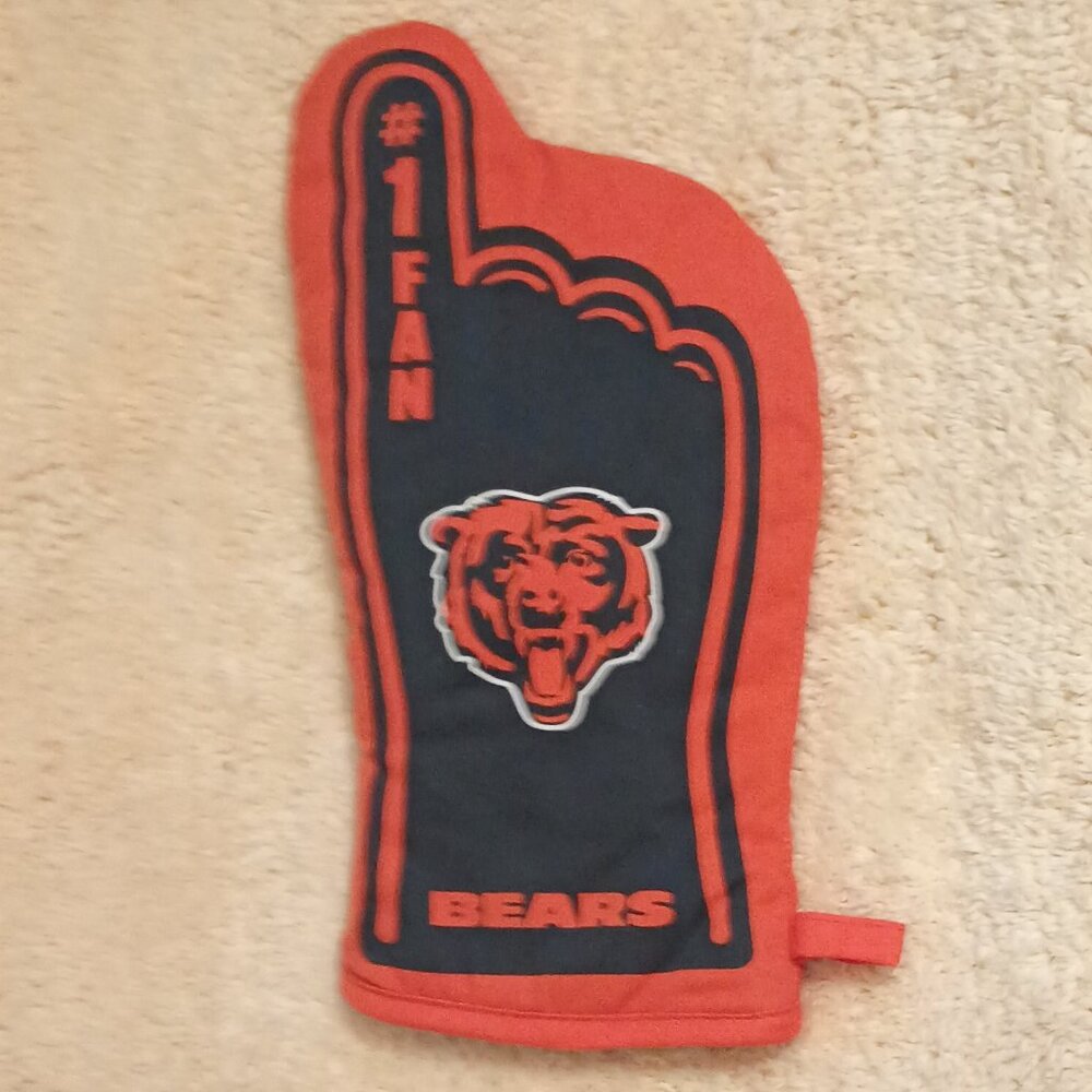 COPY - VGUC ~ Chicago Bears #1 Fan Oven/Grill Mitt 7" (W) X 13.5" (L)